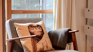 Apartamento (1 Bedroom) | Área de estar | TV