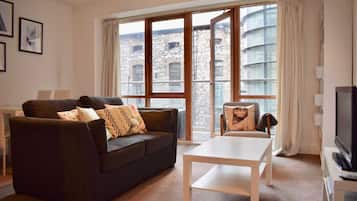 Apartamento (1 Bedroom) | Sala de estar | TV