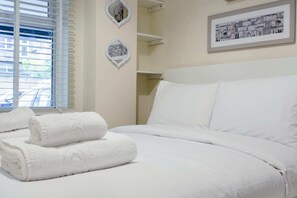 하우스 (4 Bedrooms) | 4 개의 침실, 고급 침구, 노트북 작업 공간, 다리미/다리미판