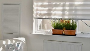 Interior detail - Trendy Studio Flat in Kemptown Village (Brighton)