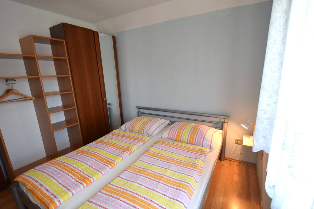 Appartement | Een bureau, babybedden (toeslag), gratis wifi, beddengoed