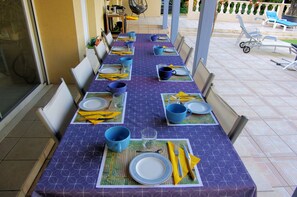 Dinner served, Regional cuisine