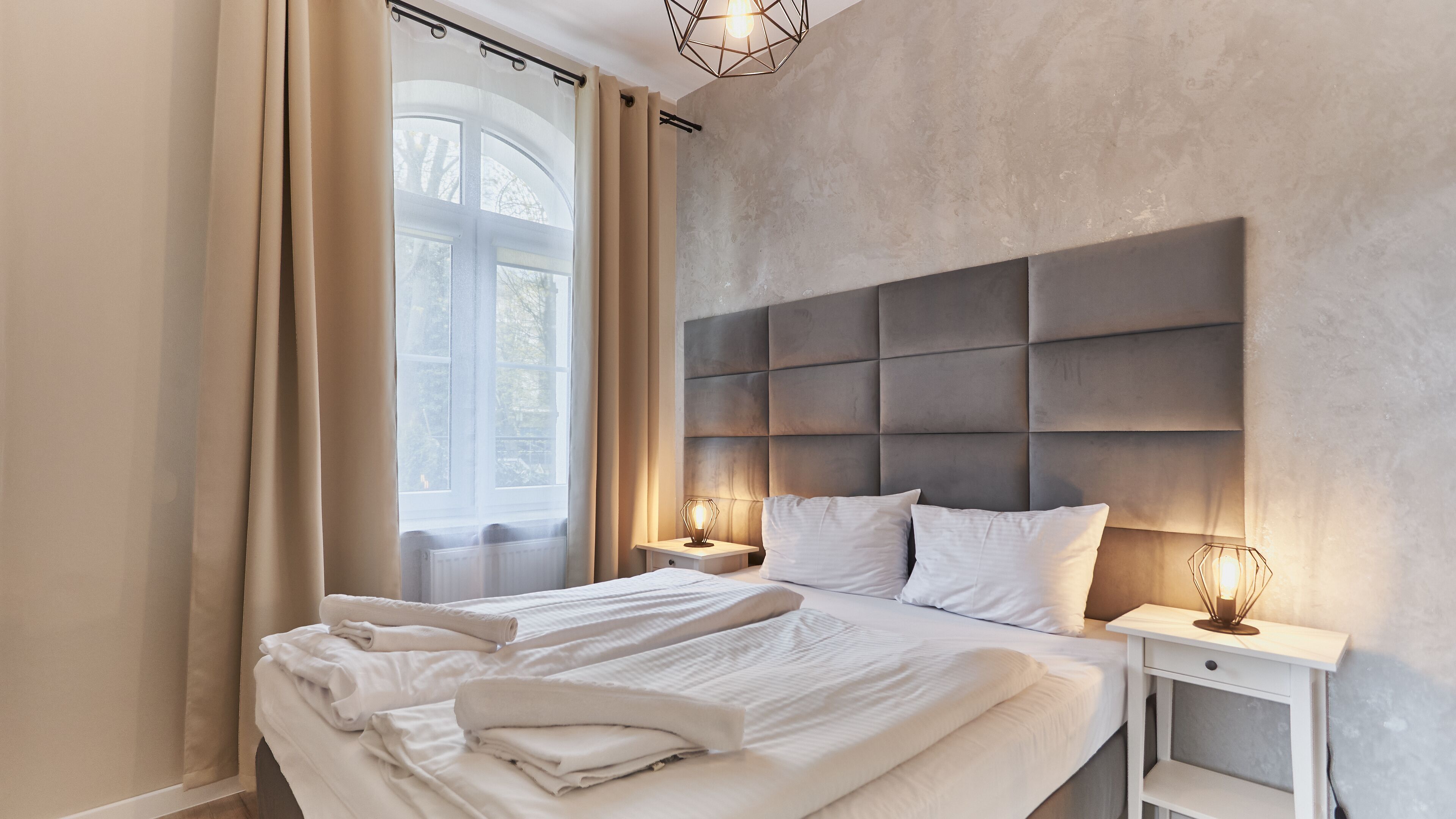 Huoneisto (5 - ul. Uzdrowiskowa 7 - no parking) | Yksilöllisesti sisustettu, yksilöllisesti kalustettu