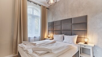 Apartment (5 - ul. Uzdrowiskowa 7 - no parking) | Individually decorated, individually furnished, laptop workspace