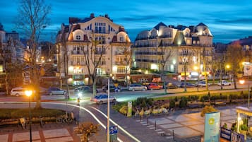 Façade de l’hébergement - soirée/nuit