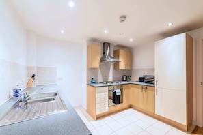 Apartment (2 Bedrooms) | Private kitchen