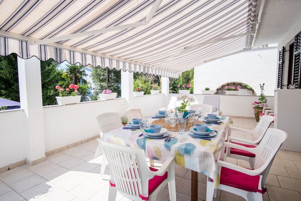 Terrace/patio - Apartment Katarina (Malinska-Dubasnica)