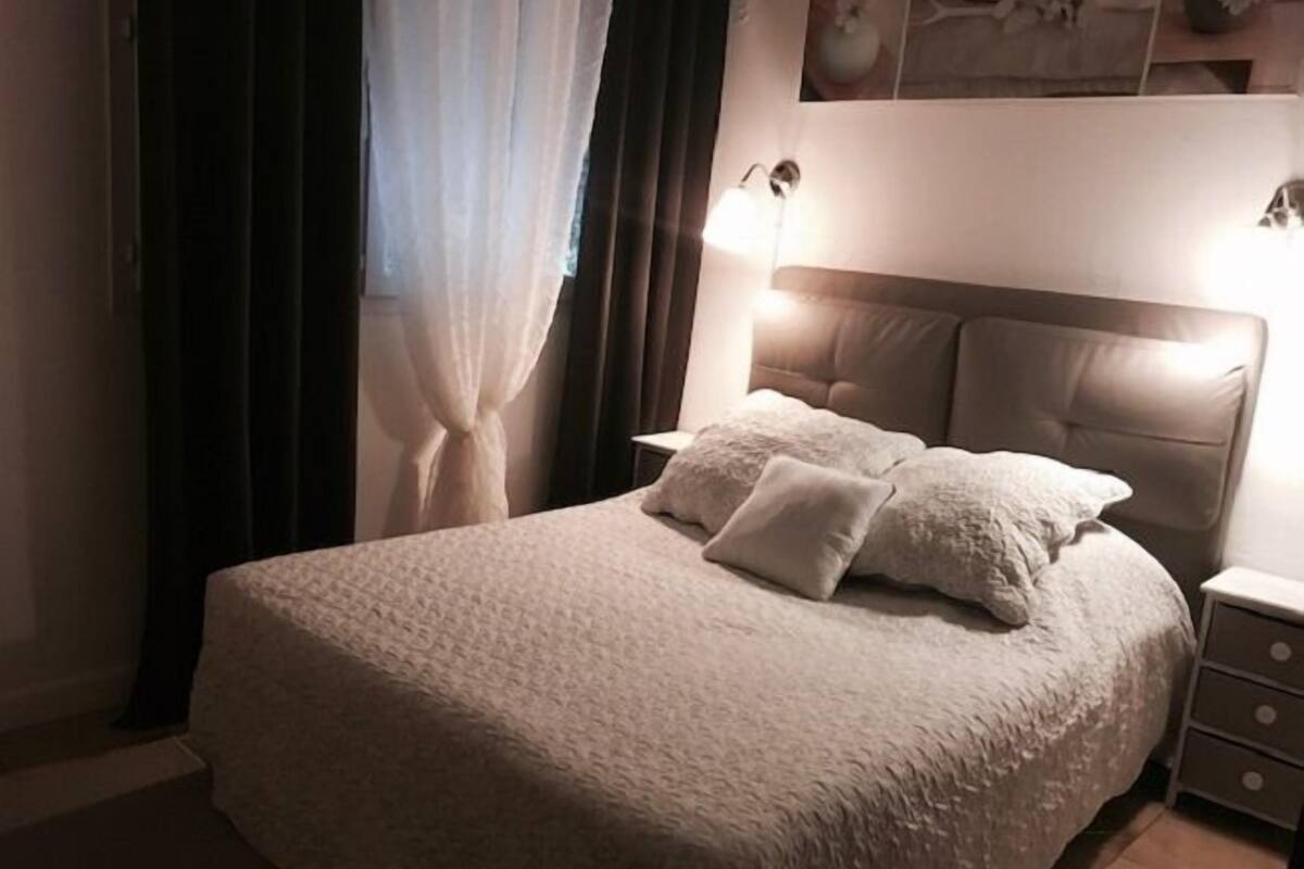 Double Room (Les Salines) | Iron/ironing board (on request), WiFi (free), individually decorated