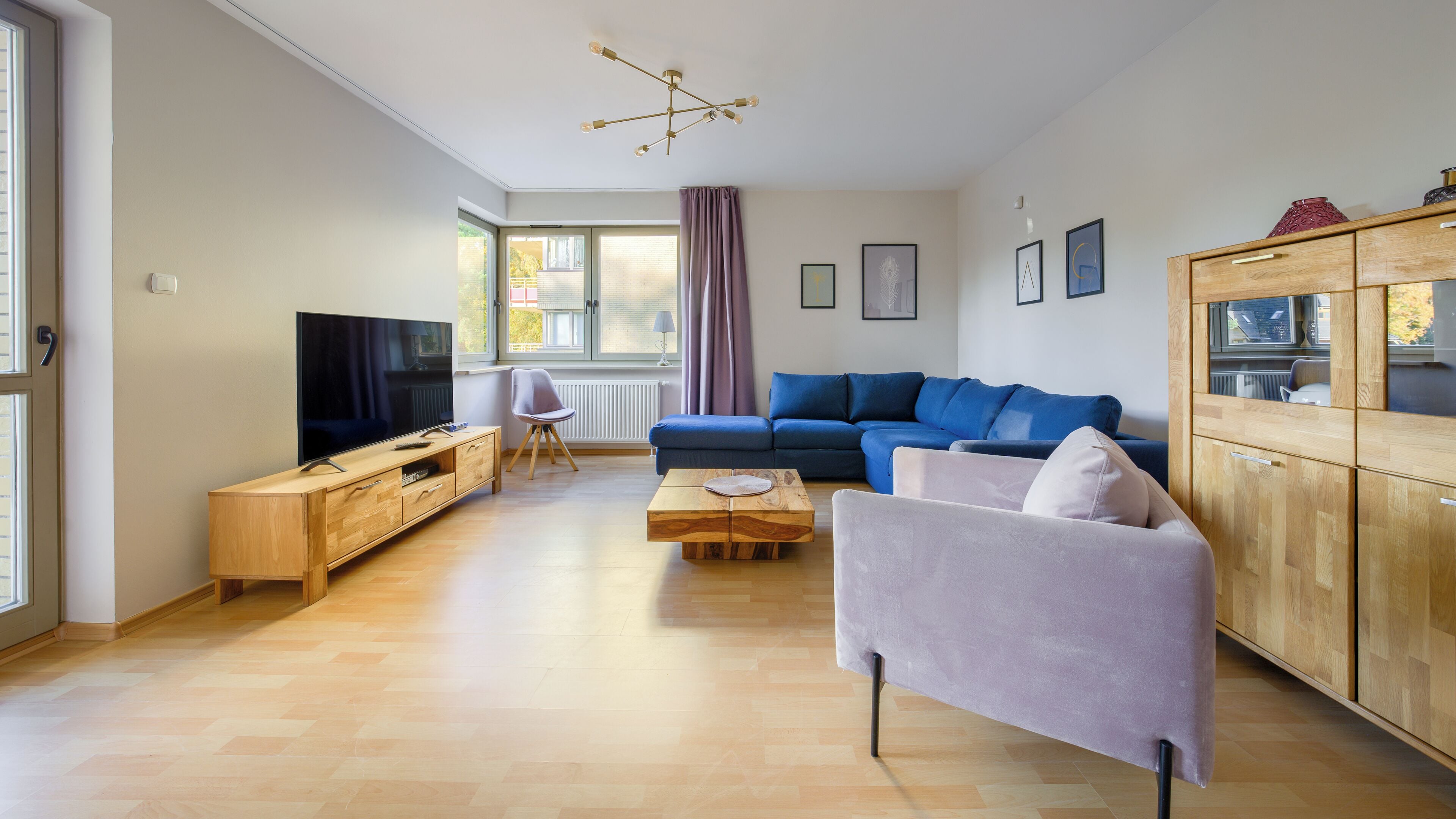 Apartment (25 ul. Zdrojowa 24) | Living area | 30-inch flat-screen TV with cable channels, TV