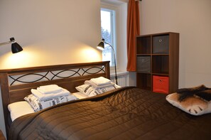 Chambre Double Économique, salle de bains commune | Rideaux occultants, chambres insonorisées, Wi-Fi gratuit, draps fournis