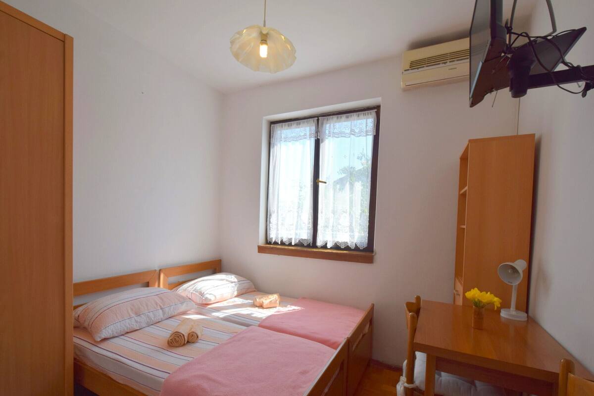 Double room – 596