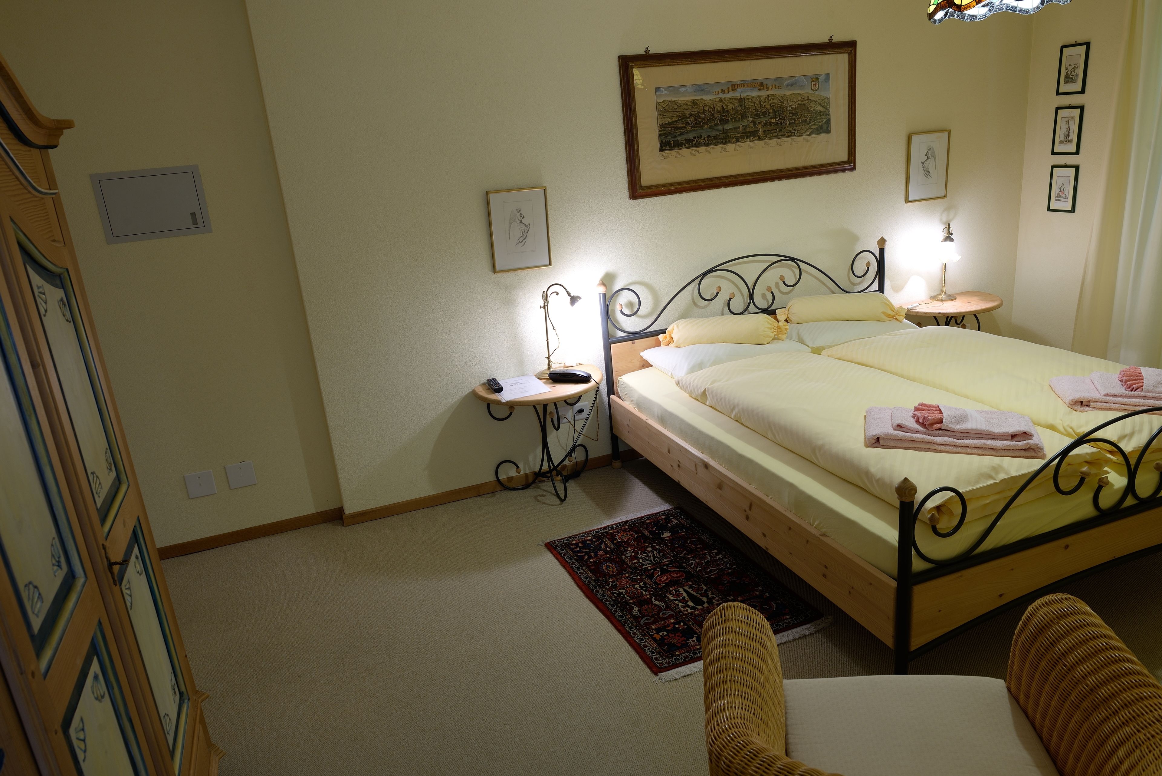 comfort double room | desk, free wifi, bed sheets