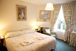 1 makuuhuone, yksilöllisesti sisustettu, yksilöllisesti kalustettu