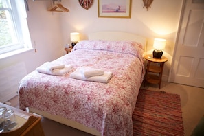 1 quarto, individualmente decorados, individualmente mobiliados