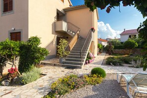 Property grounds - Apartments Juranic (Krk)