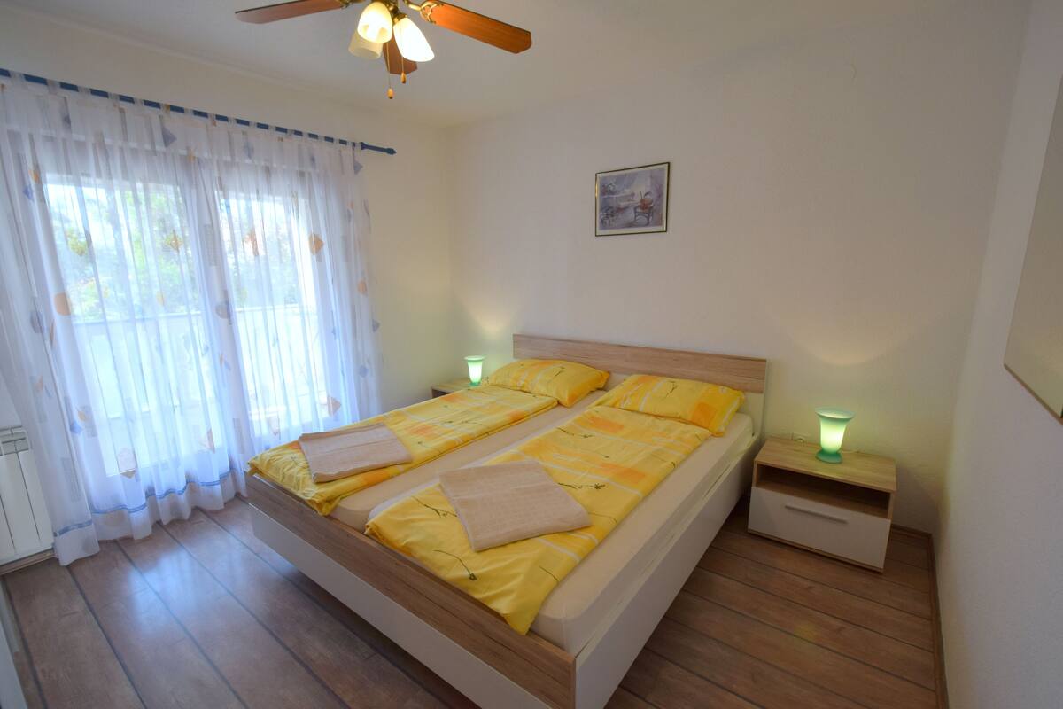 2 chambres, bureau, Wi-Fi gratuit, draps fournis
