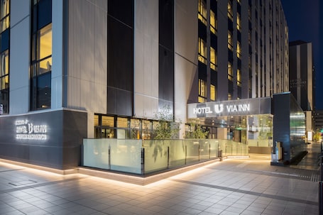 Property entrance. JR WEST GROUP VIA INN PRIME KYOTOEKI HACHIJOGUCHI