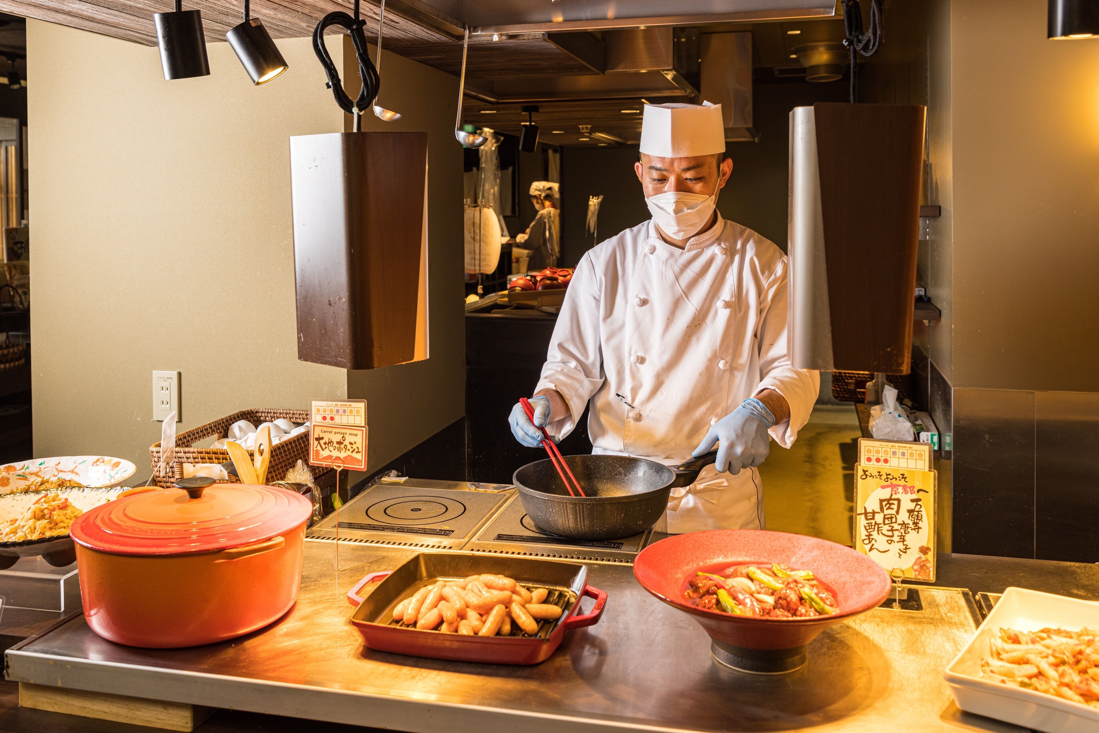 daily buffet breakfast (jpy 1980 per person)