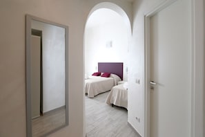 Premium bedding, in-room safe, desk, laptop workspace