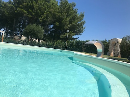 Outdoor pool, sun loungers