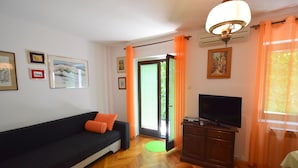 Living area - House Nikola (Malinska-Dubasnica)