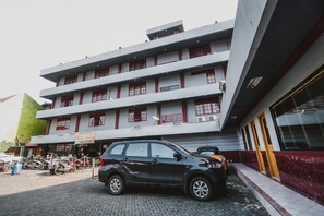 Exterior - RedDoorz Plus near RSCM Jakarta (Jakarta)