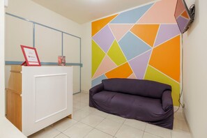 ฝ่ายต้อนรับ