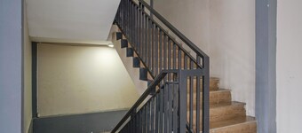 RedDoorz Plus near Dharmawangsa Square 2