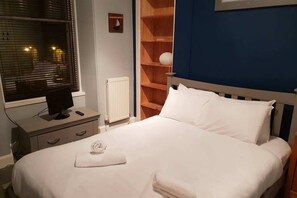 Apartment (1 Bedroom) | 1 bedroom, premium bedding, laptop workspace, iron/ironing board - Bright 1 Bed Home Near City Centre (Edinburgh)