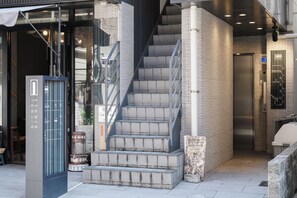 Exterior - The Nine States Hotel Fukuoka Tenjin West (Fukuoka)