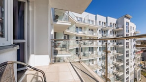 Studio (523) | Balcony