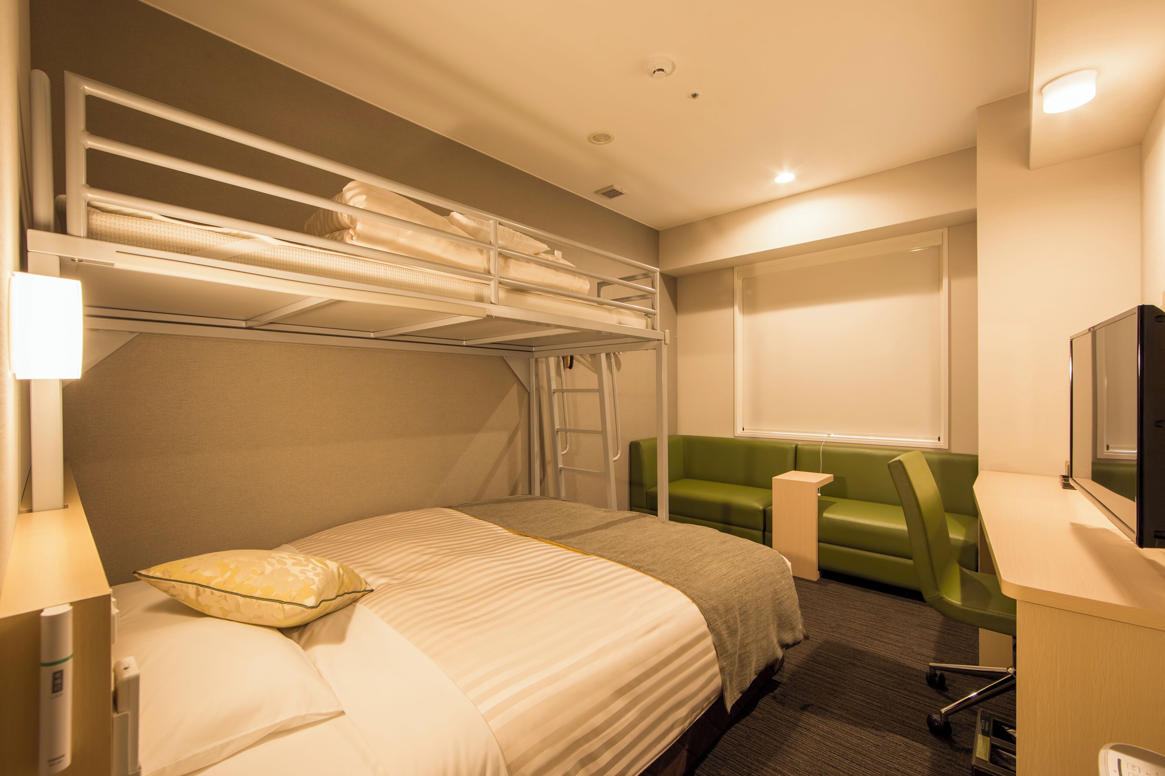 熨斗/熨衣板、免費無線上網、床單