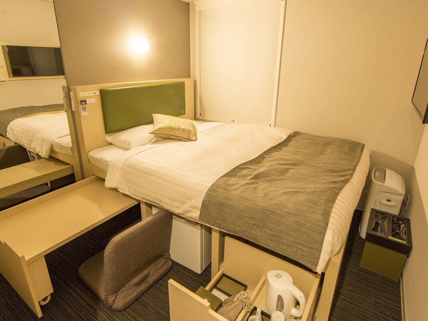 客房 (Space) | 熨斗/熨衣板、免費無線上網、床單