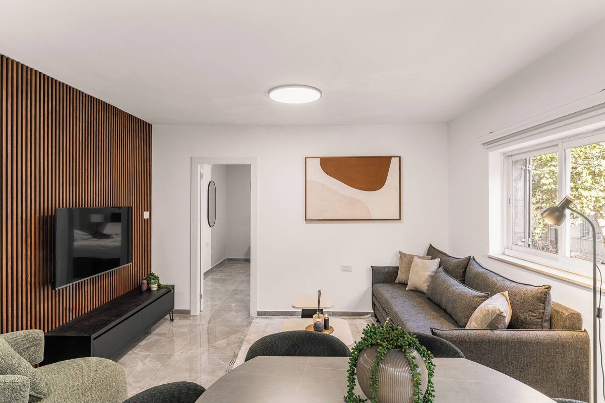 Presidential Apartment, 1 Bedroom, Non Smoking, City View | 1 bedroom, individually decorated, blackout drapes, soundproofing