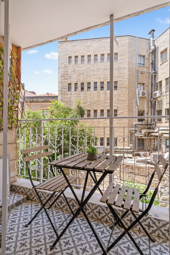 Deluxe Apartment, 1 Bedroom, Non Smoking, City View | 1 bedroom, individually decorated, blackout drapes, soundproofing - HaHavatselet Suite - Isrentals (Jerusalem)