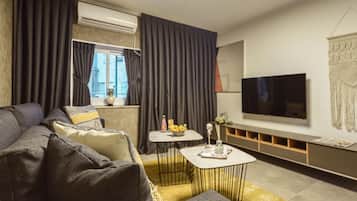 Apartment, 1 Bedroom, Non Smoking, City View | View from room