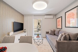 Deluxe Apartment, 1 Bedroom, Non Smoking, City View | 1 bedroom, individually decorated, blackout drapes, soundproofing - HaHavatselet Suite - Isrentals (Jerusalem)