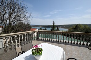 Apartment, 1 Bedroom, Sea View (557) | View from room