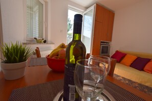 Appartamento, 1 camera da letto, vista mare (557) | 1 camera, Wi-Fi gratuito, lenzuola