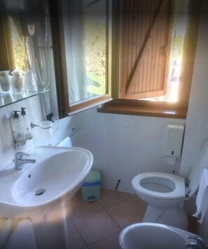 Double Room | Bathroom - Country House Il Piacere (Civitella del Tronto)