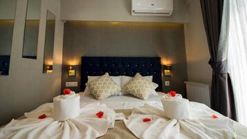 Meja kerja, kedap suara, dan Wi-Fi gratis