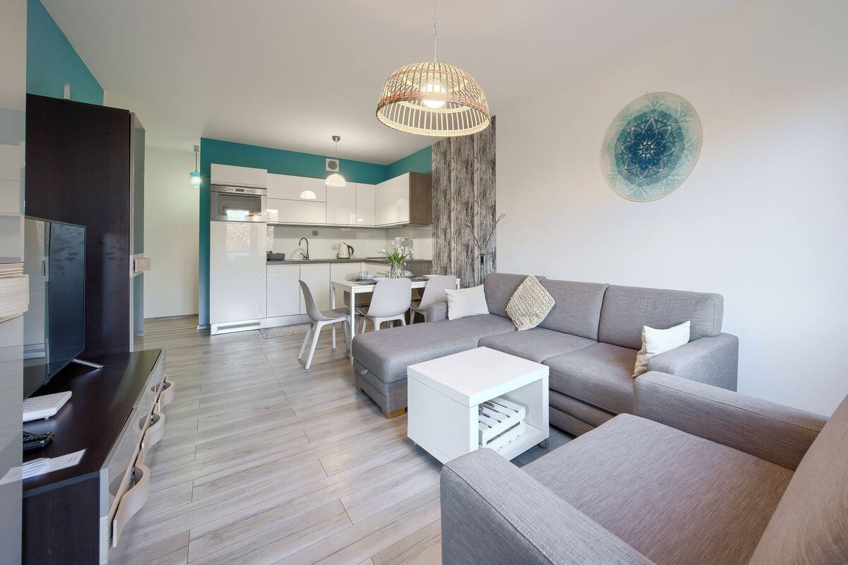 Apartment (G307) | Living area | Flat-screen TV