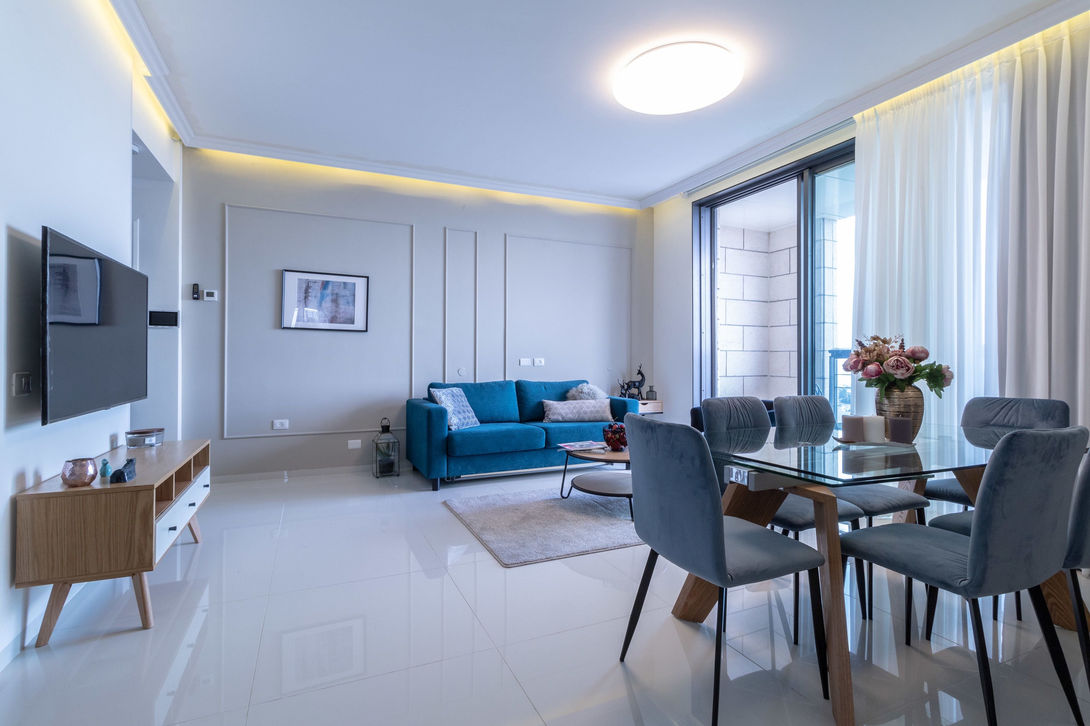 Presidential Apartment, 2 Bedrooms, City View | Living room