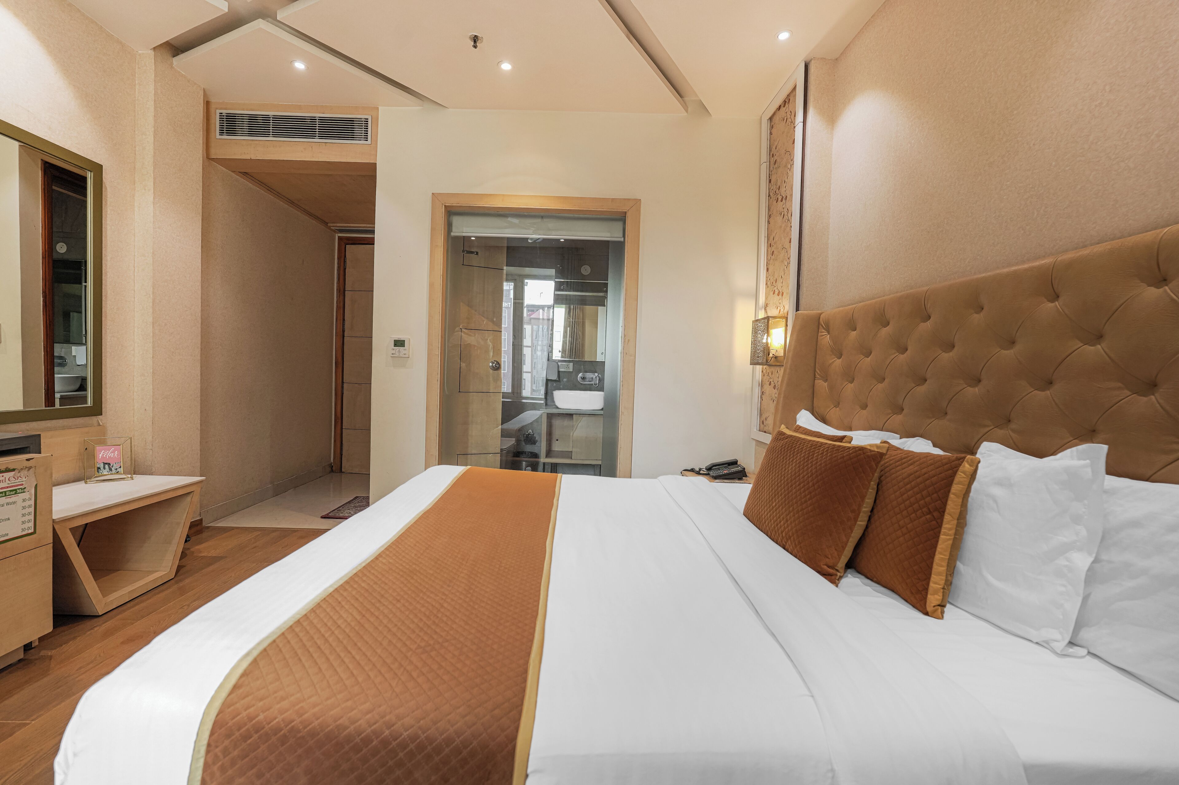 executive room | premium bedding, iron/ironing board, free wifi, bed sheets