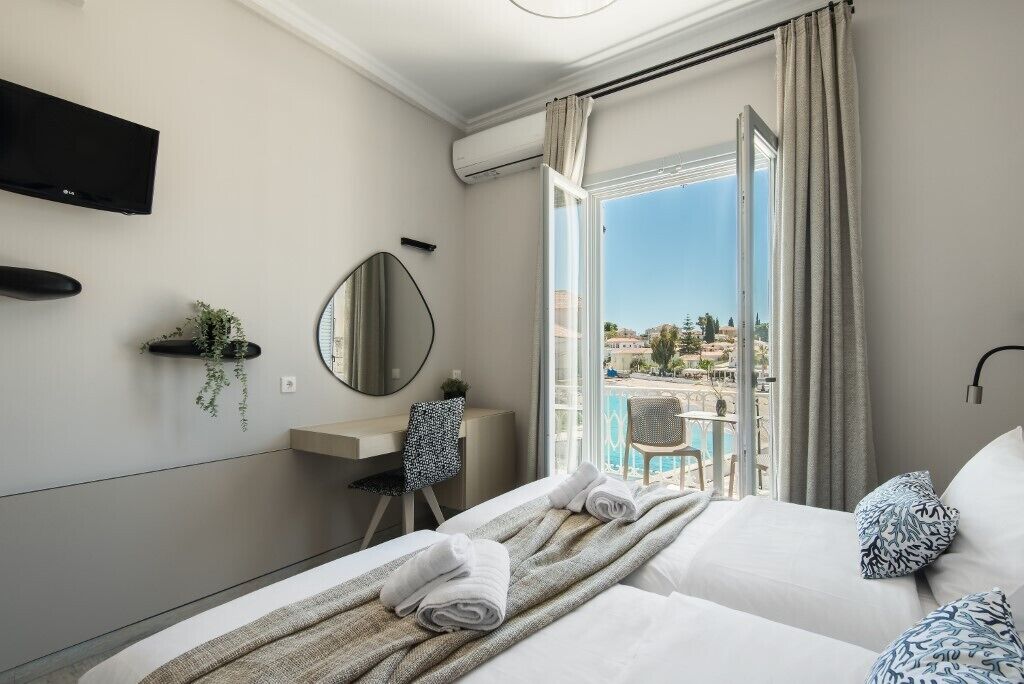 Double/Twin Room With Partial Sea View | In-room safe, desk, blackout curtains, soundproofing