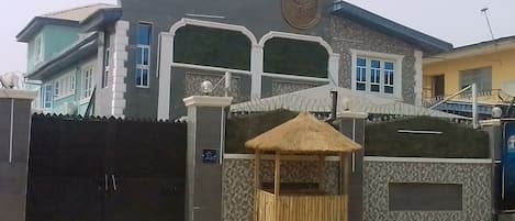 Fachada del alojamiento