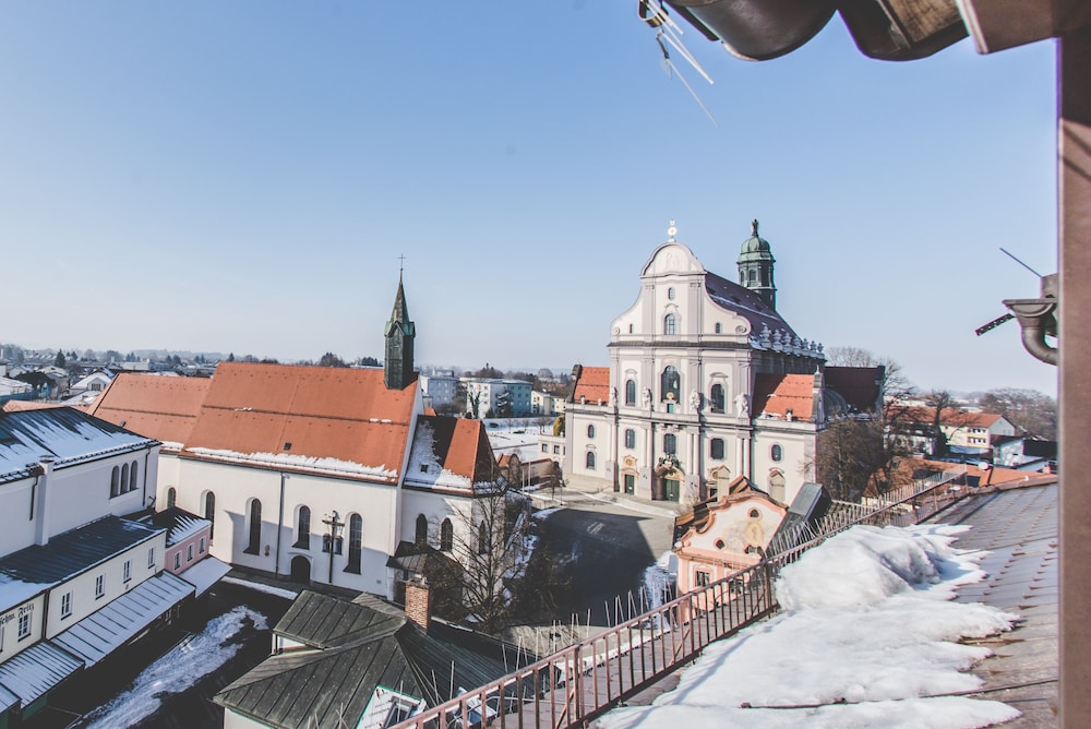 Hotel Münchner Hof image