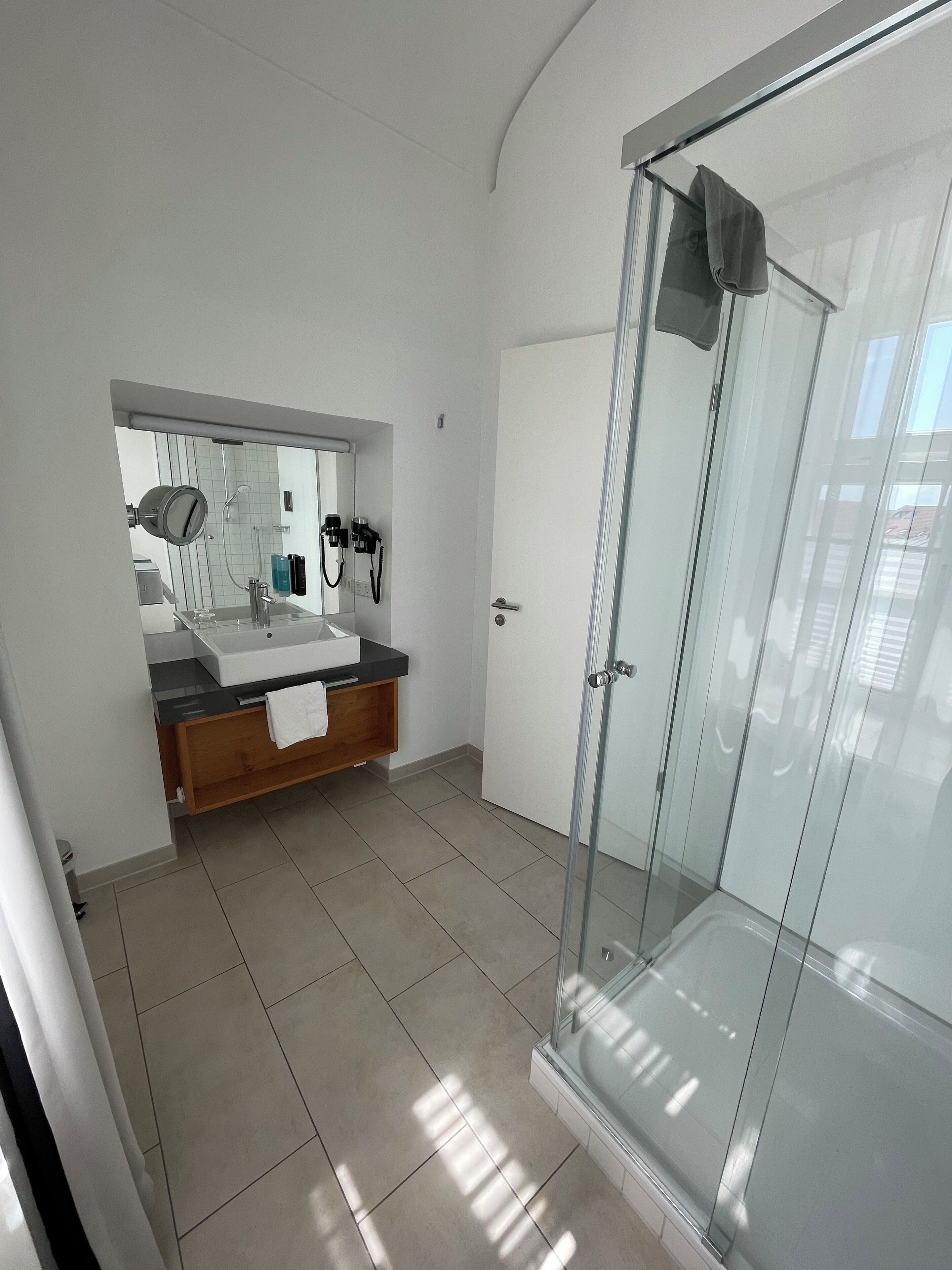 business single room | 1 bedroom, premium bedding, down duvets, in-room safe