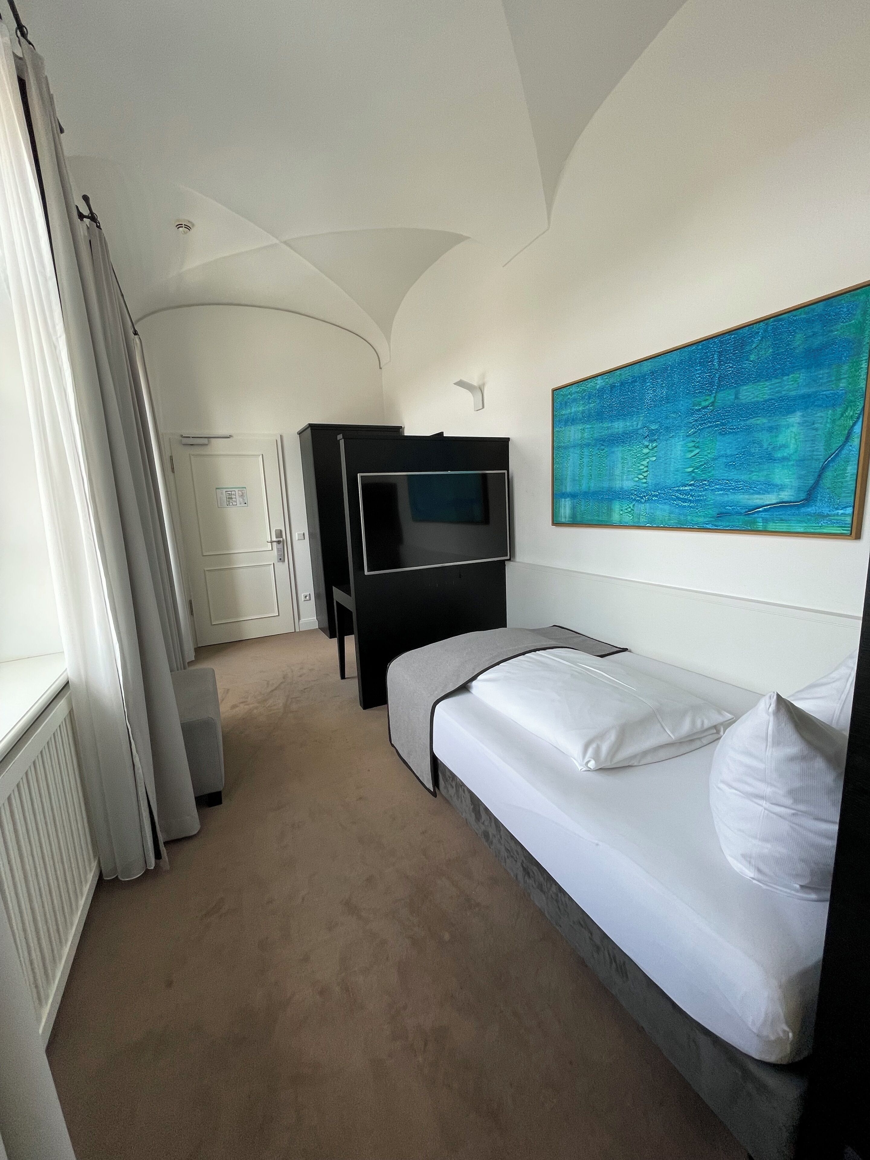 business single room | 1 bedroom, premium bedding, down duvets, in-room safe