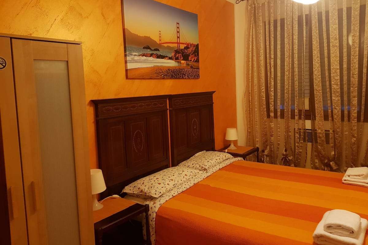 Double Room, Shared Bathroom, City View (Torcello) | Blackout drapes, rollaway beds (surcharge), WiFi (free), bed sheets